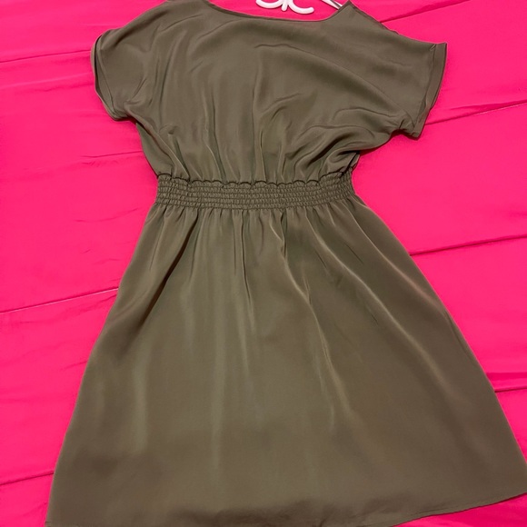 Olive green dress - Picture 2 of 3